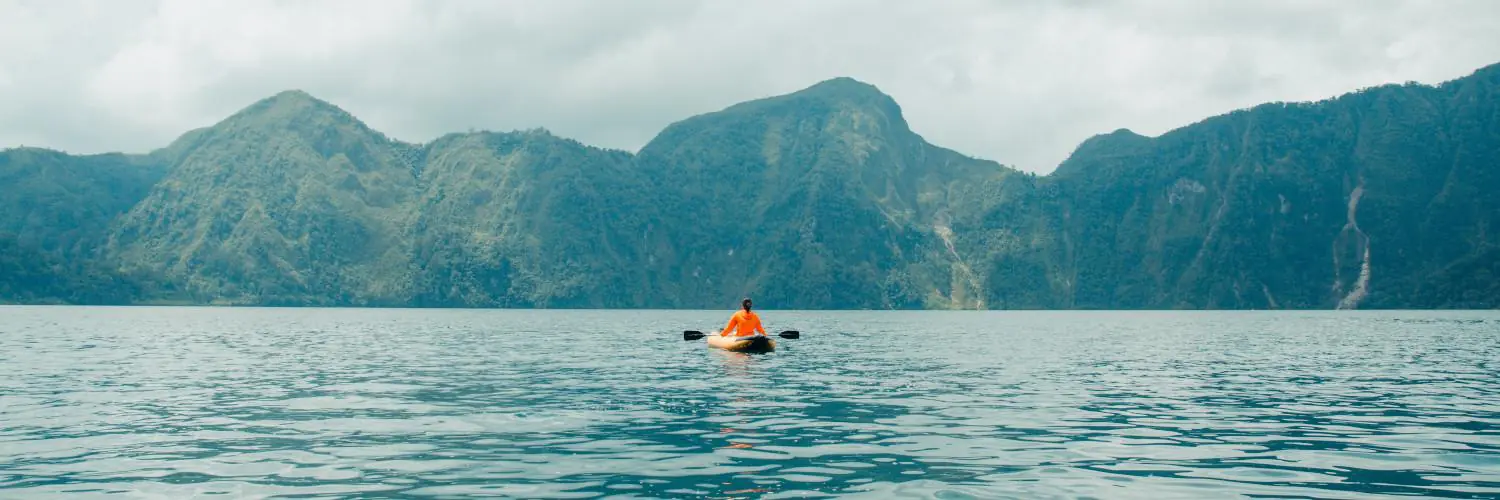 is kayaking alone safe Is Kayaking Alone Safe?